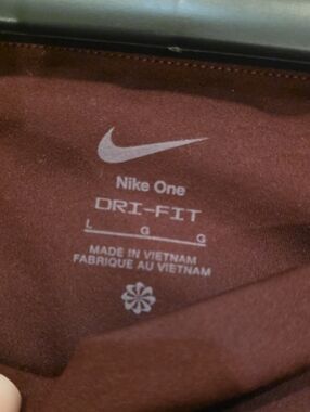 Nike Dri-FIT Maroon Athletic Leggings